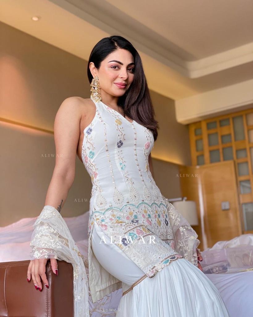 Amazon.com: Indian Art Silk Thread Embroidery Party Wear Muslim Sharara  Suit Fancy Eid Diwali Festival Women Trendy Pakistani Dress 2928 (Black,  One Size) : Clothing, Shoes & Jewelry